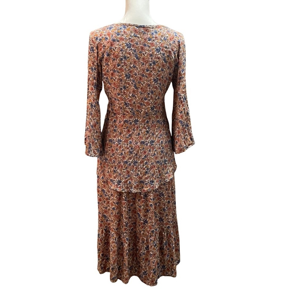 Rachel Zoe Multicolor Floral 2 Piece Dress, with bell sleeves. Light & Flowing - Picture 2 of 16